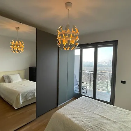 Sky Building Stephenson Apartment Milan